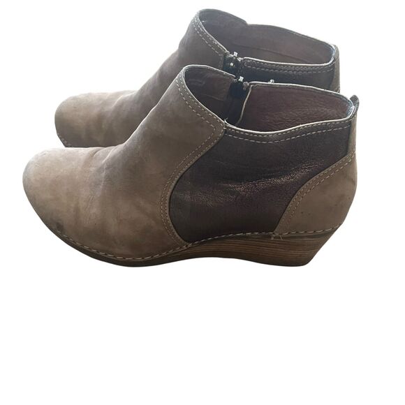 Dansko Women's Size EUR 42 US 11 Susan Suede Brown Wedge Bootie Boots - Picture 5 of 13